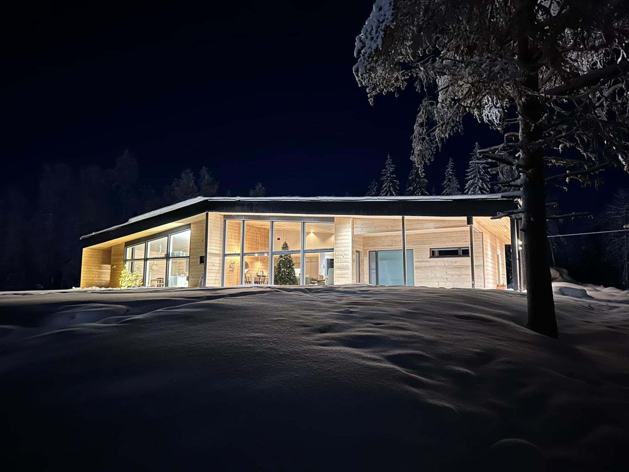 Lakeside Lodge Norvis Ροβανιέμι Εξωτερικό φωτογραφία