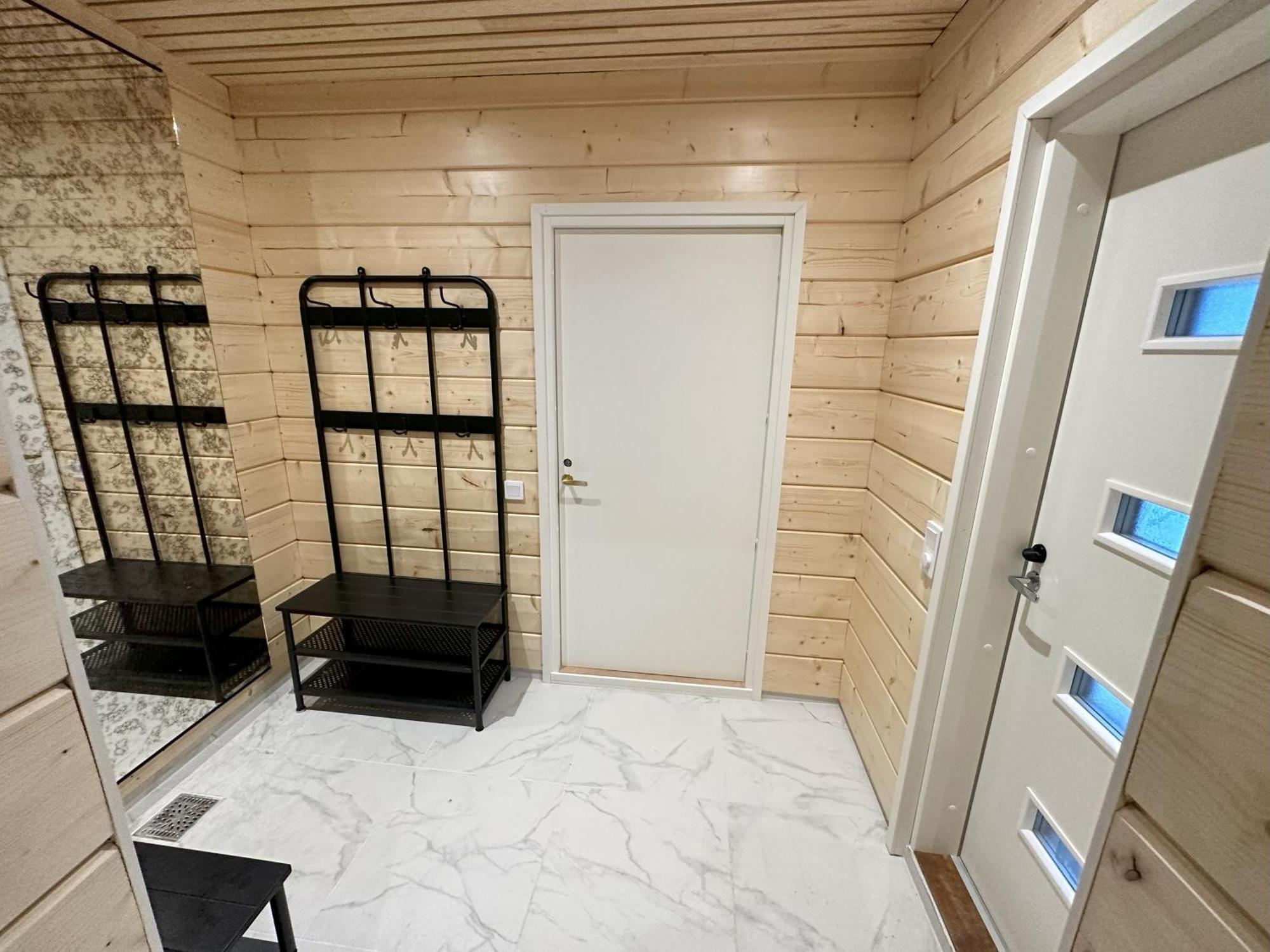 Lakeside Lodge Norvis Ροβανιέμι Εξωτερικό φωτογραφία