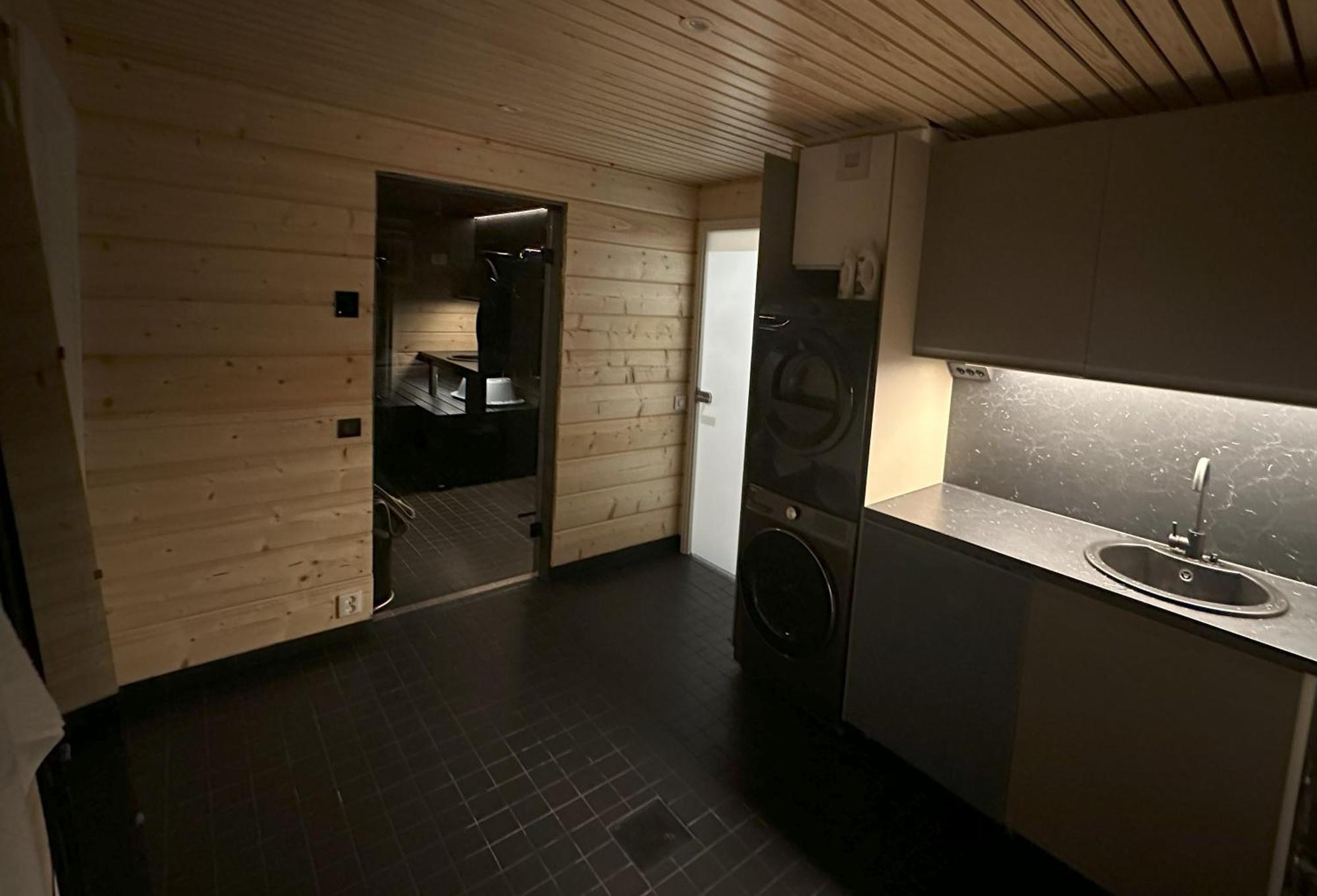 Lakeside Lodge Norvis Ροβανιέμι Εξωτερικό φωτογραφία