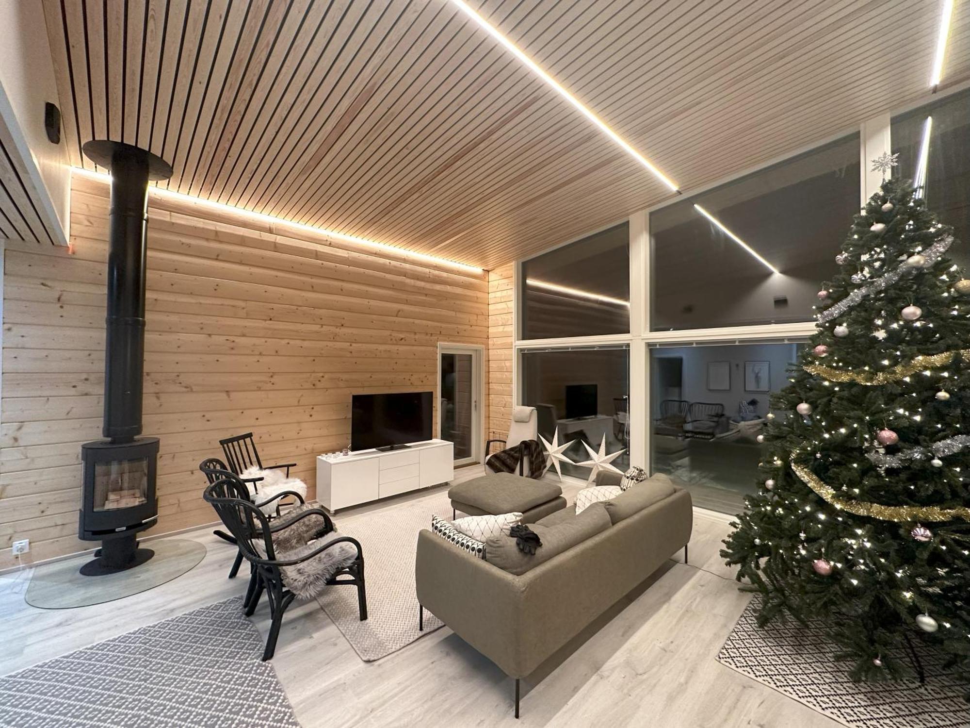 Lakeside Lodge Norvis Ροβανιέμι Εξωτερικό φωτογραφία