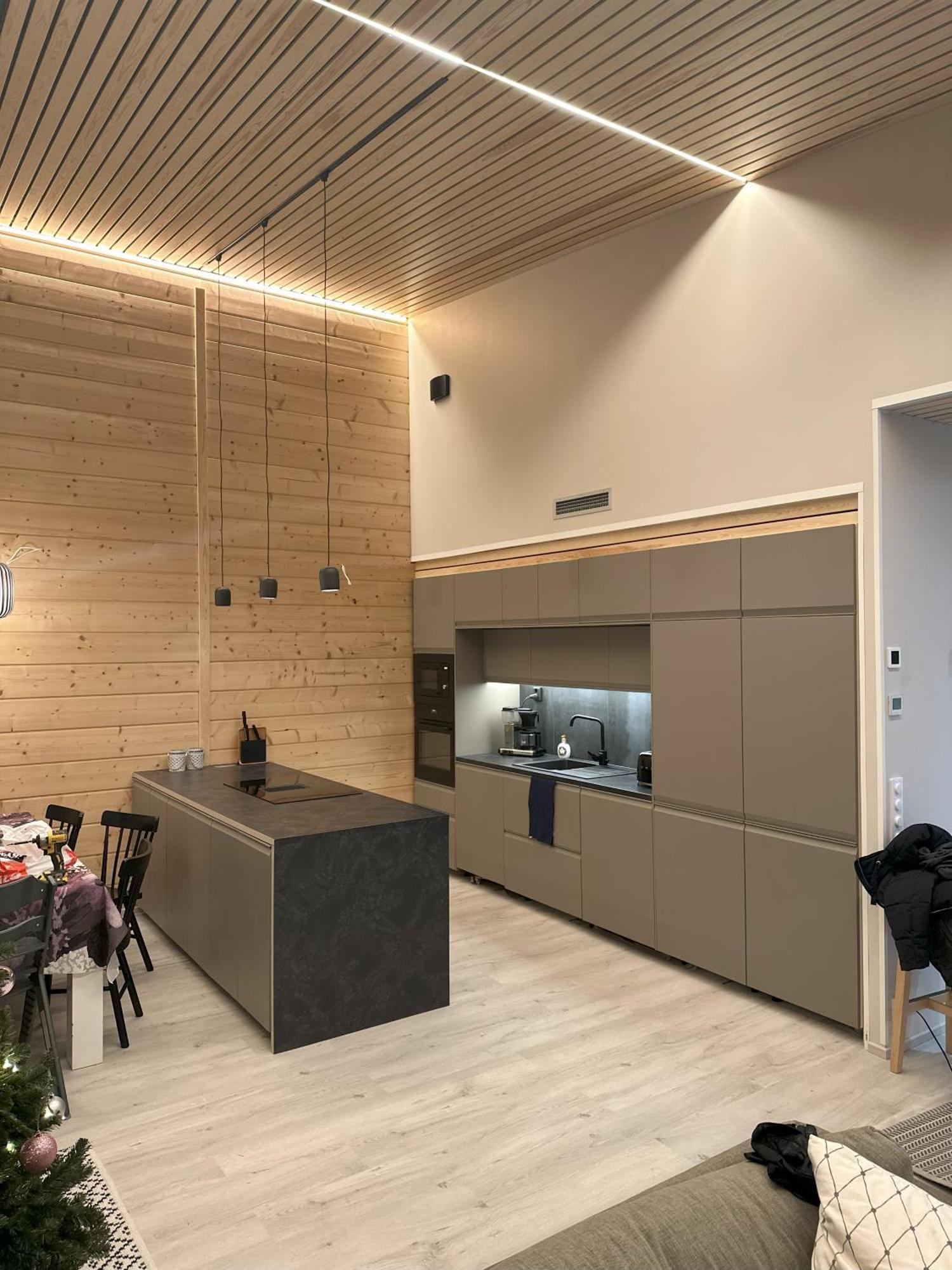 Lakeside Lodge Norvis Ροβανιέμι Εξωτερικό φωτογραφία
